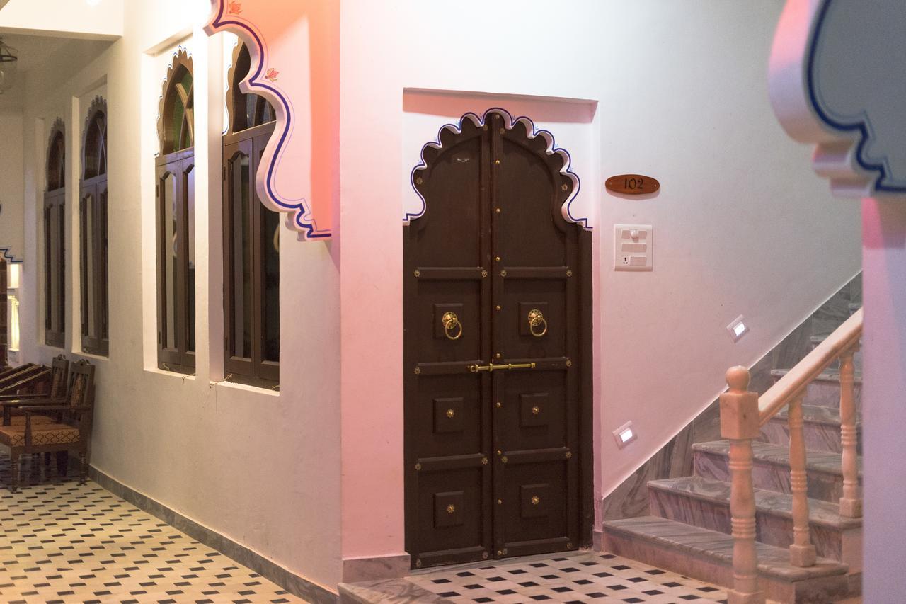 Bonjour Paradise Resort Udaipur Exterior photo